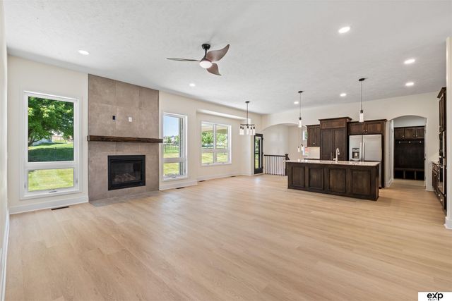7816 N 160th Circle, Bennington, NE 68007