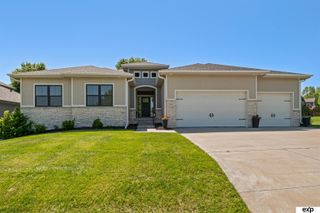 7816 N 160th Circle, Bennington, NE 68007