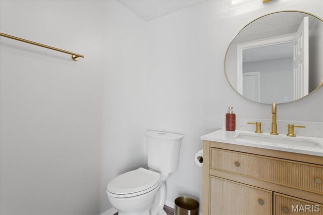 739 Oxen Drive, Belleville, IL 62221