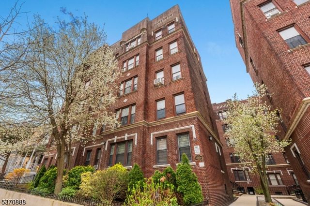 275 Harrison Ave B1, Jersey City, NJ 07304