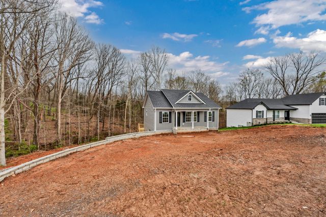 664 Chesterfield Cir, Clarksville, TN 37043