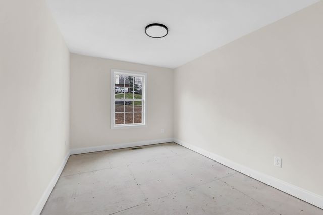 664 Chesterfield Cir, Clarksville, TN 37043