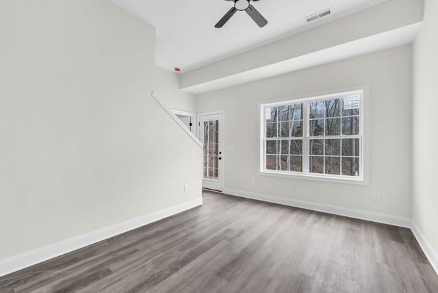 664 Chesterfield Cir, Clarksville, TN 37043