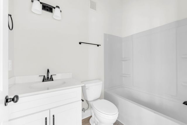 664 Chesterfield Cir, Clarksville, TN 37043