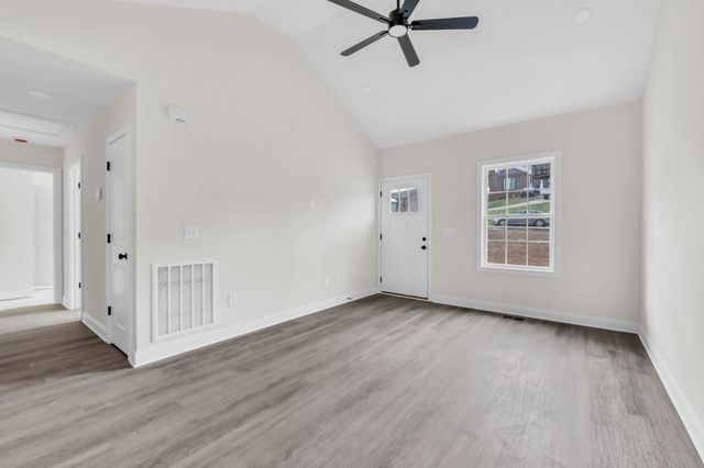 664 Chesterfield Cir, Clarksville, TN 37043