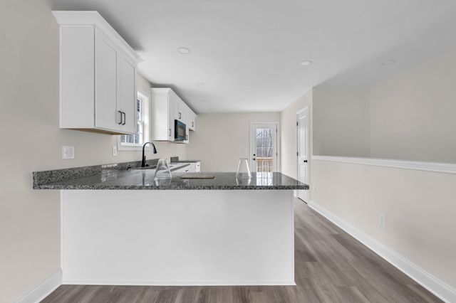 664 Chesterfield Cir, Clarksville, TN 37043