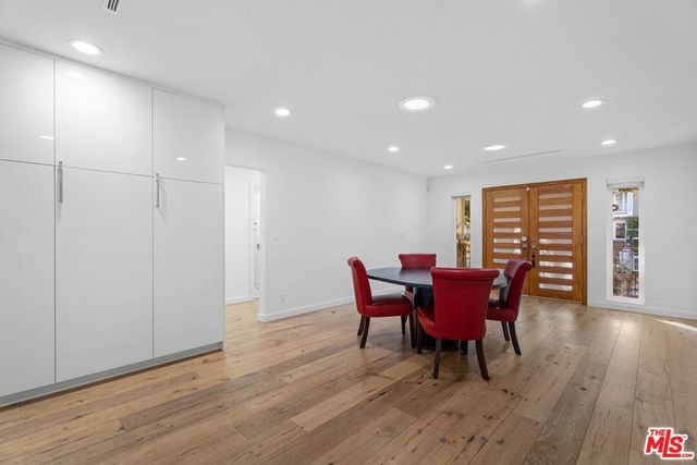 4136 Greenbush Avenue, Sherman Oaks, CA 91423