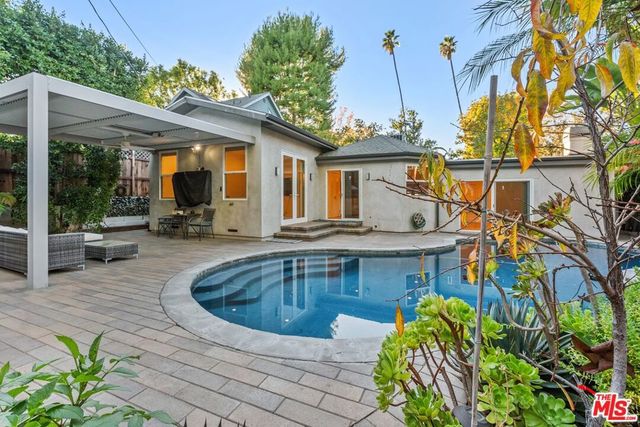 4136 Greenbush Avenue, Sherman Oaks, CA 91423