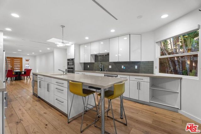 4136 Greenbush Avenue, Sherman Oaks, CA 91423