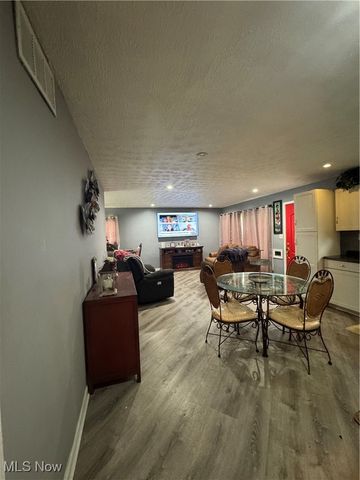 379 Laurel Drive, Berea, OH 44017