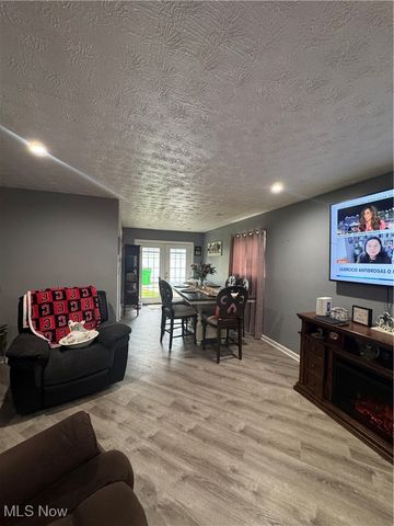 379 Laurel Drive, Berea, OH 44017