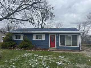 379 Laurel Drive, Berea, OH 44017