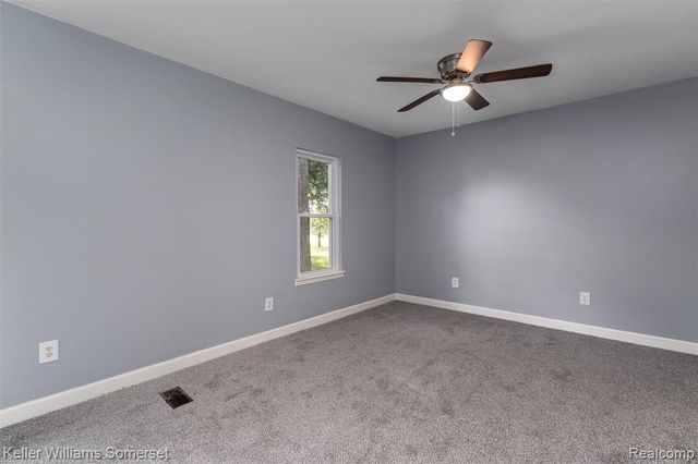 18335 E 11 Mile Road, Roseville, MI 48066