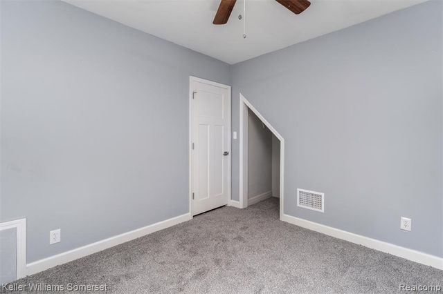 18335 E 11 Mile Road, Roseville, MI 48066