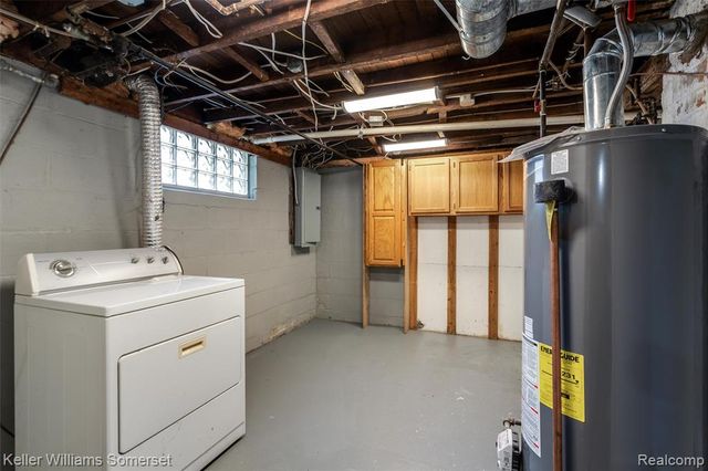 18335 E 11 Mile Road, Roseville, MI 48066