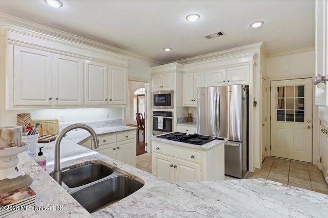 118 Parkside Drive, Brandon, MS 39042