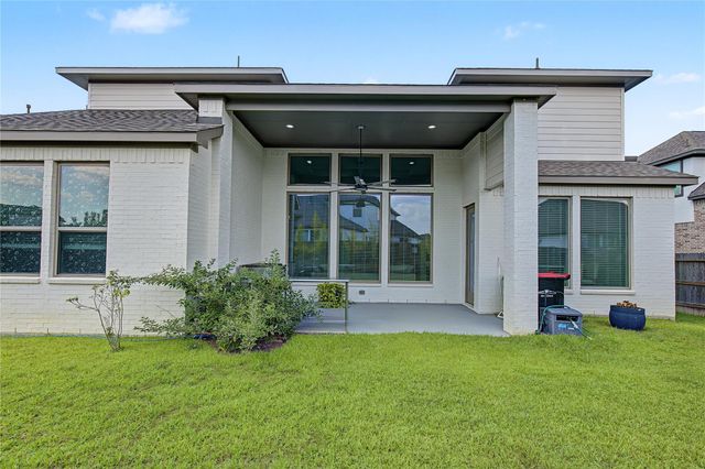 8630 Blue Coral Drive, Cypress, TX 77433