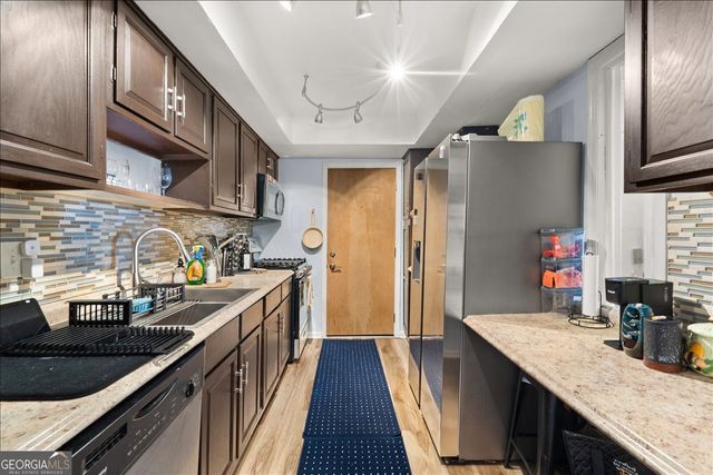 6851 Roswell Road M5, Sandy Springs, GA 30328