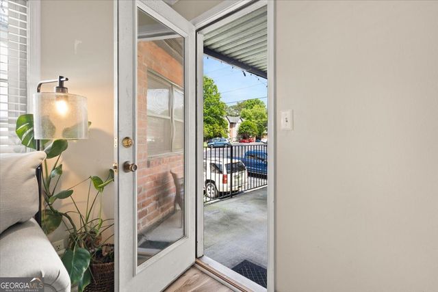 6851 Roswell Road M5, Sandy Springs, GA 30328