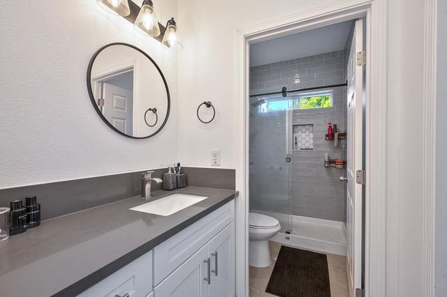 403 Niles Ave, Roseville, CA 95678