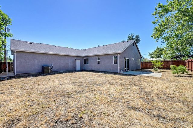 403 Niles Ave, Roseville, CA 95678