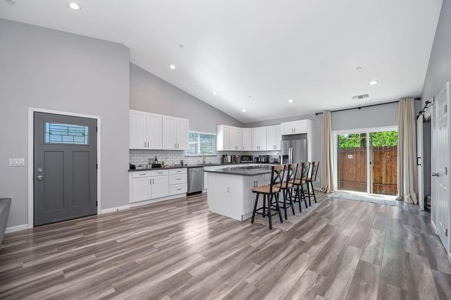 403 Niles Ave, Roseville, CA 95678
