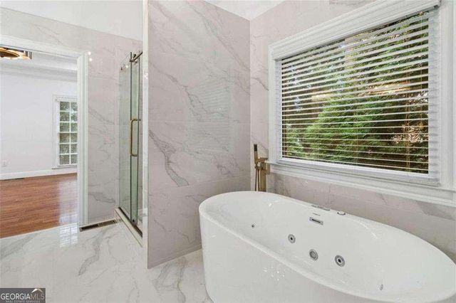 1711 Summit Glen Lane, Atlanta, GA 30329