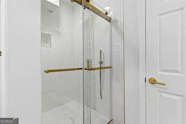 1711 Summit Glen Lane, Atlanta, GA 30329