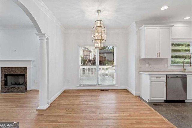 1711 Summit Glen Lane, Atlanta, GA 30329