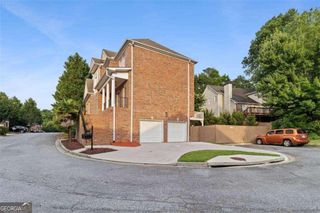 1711 Summit Glen Lane, Atlanta, GA 30329