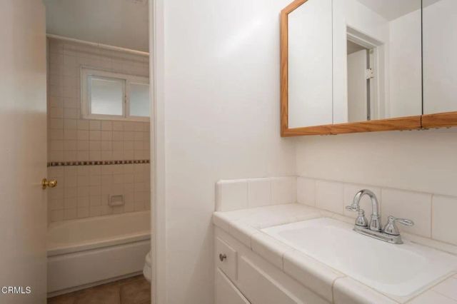 1227 Maple Street, Santa Paula, CA 93060
