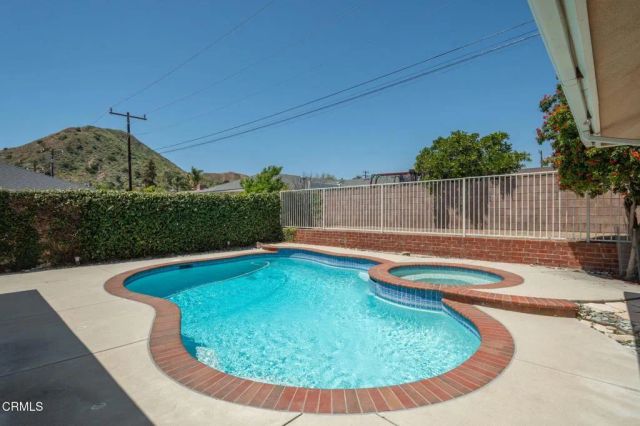 1227 Maple Street, Santa Paula, CA 93060