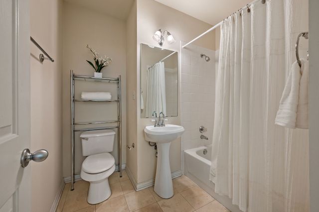 2305 Worthington Street 328, Dallas, TX 75204