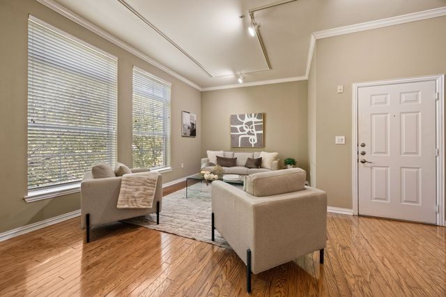 2305 Worthington Street 328, Dallas, TX 75204