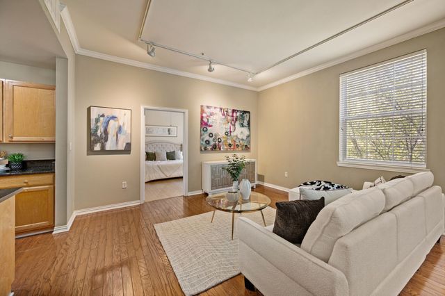 2305 Worthington Street 328, Dallas, TX 75204