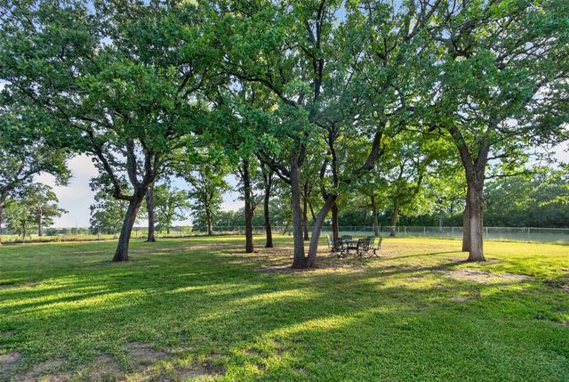 443 County Road 3342, Paradise, TX 76073
