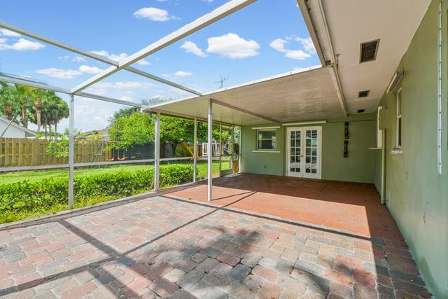 522 HERON Drive, Delray Beach, FL 33444