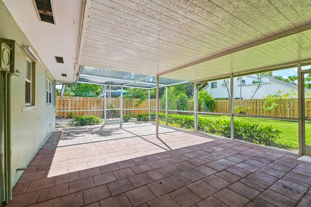 522 HERON Drive, Delray Beach, FL 33444