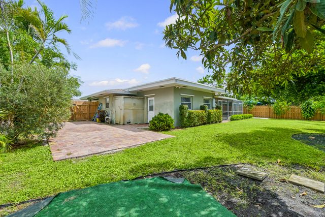 522 HERON Drive, Delray Beach, FL 33444
