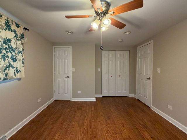 4049 W 89th Place 4049, Hometown, IL 60456