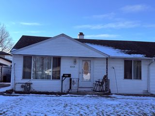 4049 W 89th Place 4049, Hometown, IL 60456