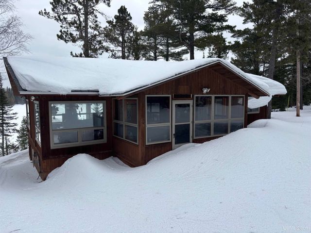11305 M-26 Highway, Eagle Harbor, MI 49950