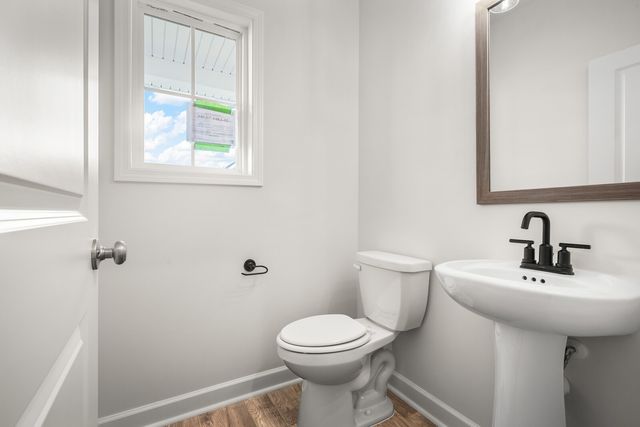 1924 Hildebrand Lane, Columbia, TN 38401