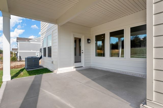 1924 Hildebrand Lane, Columbia, TN 38401