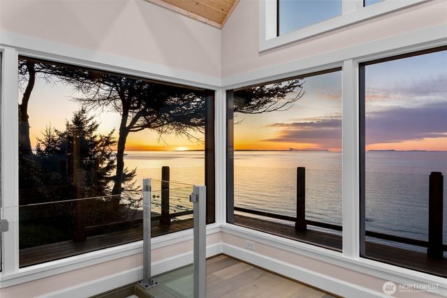 1034 57th Street, Port Townsend, WA 98368