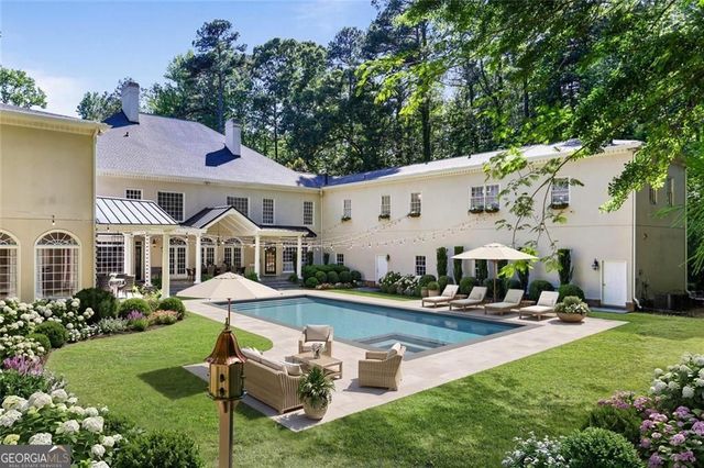 710 Walnut Drive SW, Marietta, GA 30064