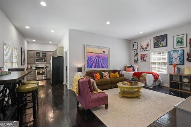 710 Walnut Drive SW, Marietta, GA 30064
