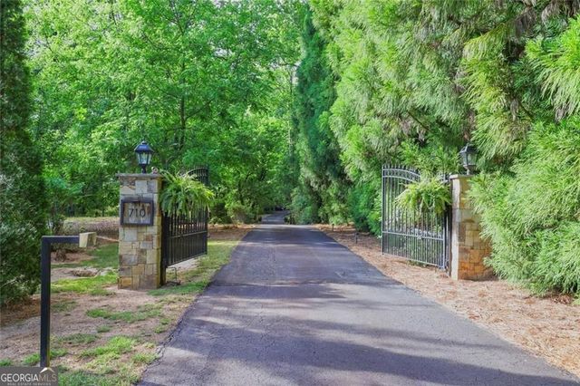 710 Walnut Drive SW, Marietta, GA 30064