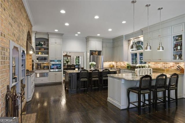 710 Walnut Drive SW, Marietta, GA 30064
