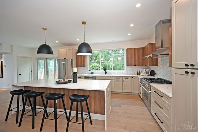 3053 Wasson Road, Cincinnati, OH 45209